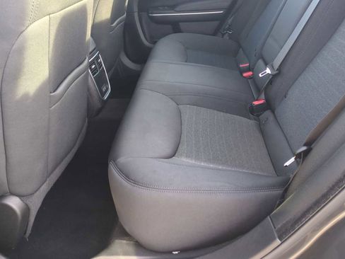 Used 2023 Chrysler 300 Touring w/ Sport Appearance Package image 24