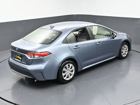 Used 2020 Toyota Corolla LE image 48