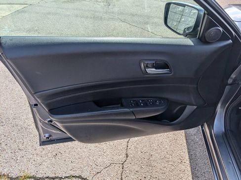 Used 2015 Acura ILX FWD image 11