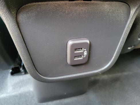 Used 2023 Chevrolet Equinox LS w/ LS Convenience Package FWD image 25