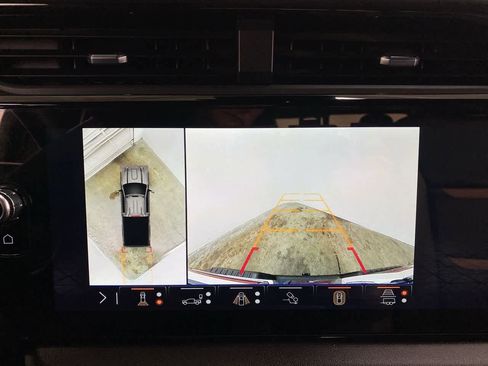 Used 2025 GMC Sierra 3500 AT4 w/ AT4 Premium Plus Package image 24