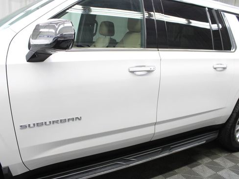 Used 2024 Chevrolet Suburban Premier AWD/4WD image 56