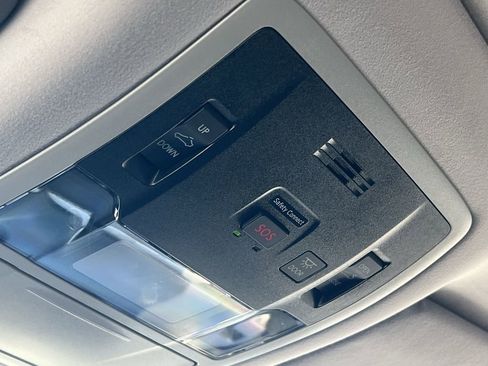 Used 2019 Lexus RX 350L w/ Premium Package image 14