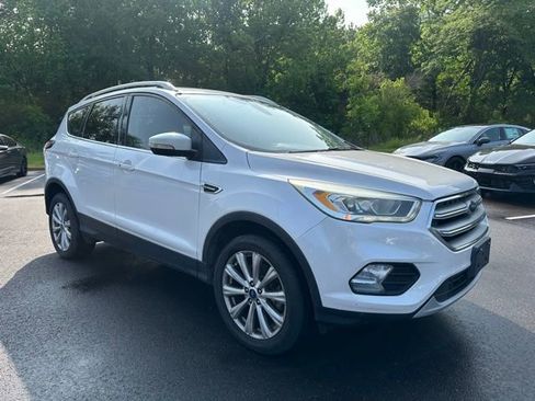 Used 2017 Ford Escape Titanium AWD/4WD image 3
