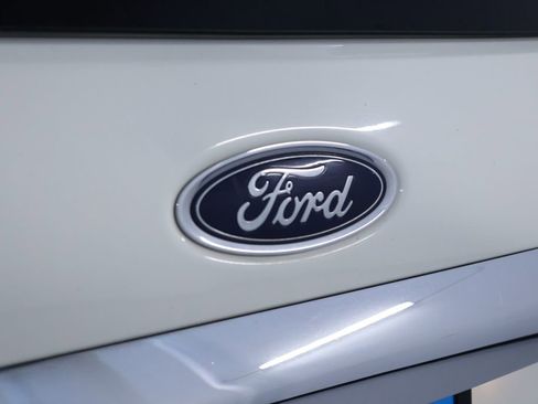 Used 2020 Ford EcoSport Titanium image 9