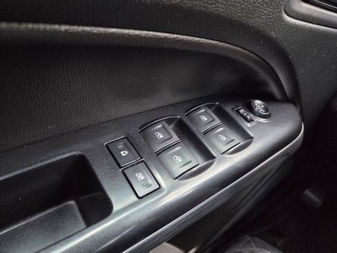 Used 2022 Chevrolet Colorado LT w/ Redline Special Edition RWD image 23