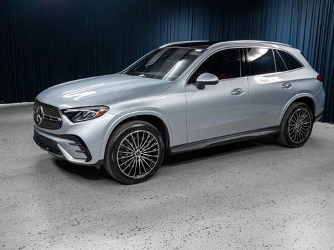 Certified 2026 Mercedes-Benz GLC 300 image 1