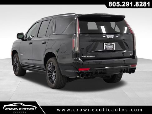 Used 2024 Cadillac Escalade V w/ LPO, ONYX Package AWD/4WD image 7