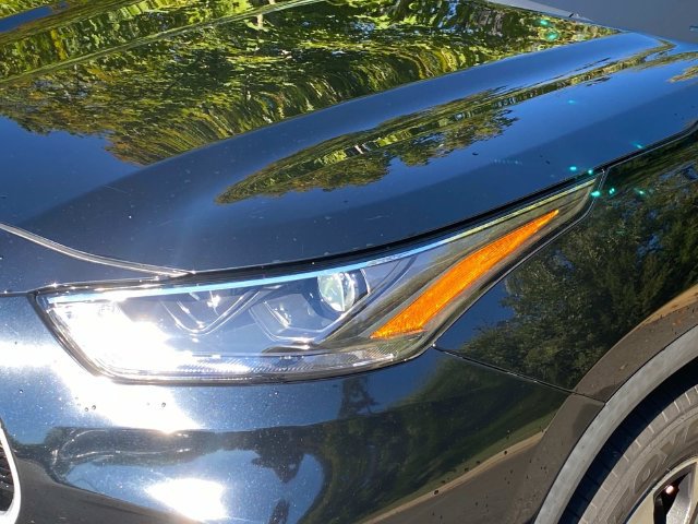 Used 2023 Toyota Highlander XLE FWD image 5