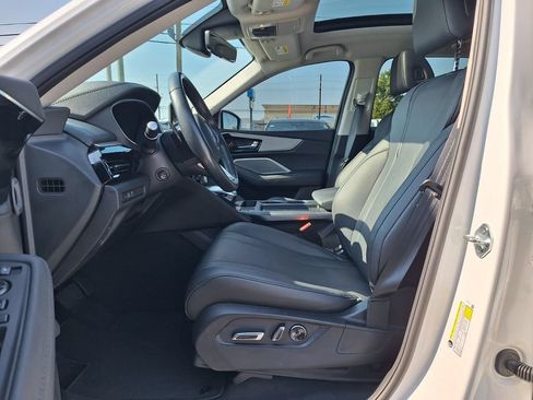 Certified 2025 Acura MDX FWD image 12