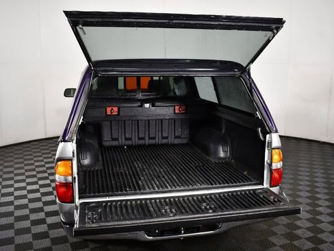 Used 2003 Toyota Tacoma 2WD Xtracab image 13