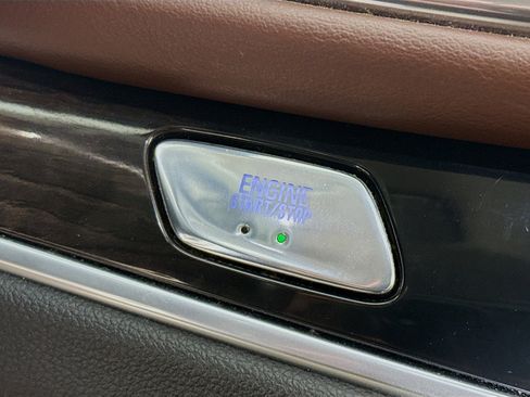 Used 2018 Buick Enclave Avenir w/ Avenir Technology Package FWD image 21