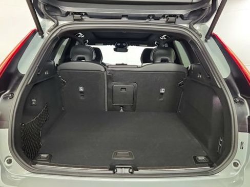 Used 2026 Volvo XC60 T8 Ultra w/ Climate Package AWD/4WD image 41