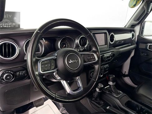 Used 2021 Jeep Wrangler Unlimited Sahara image 9