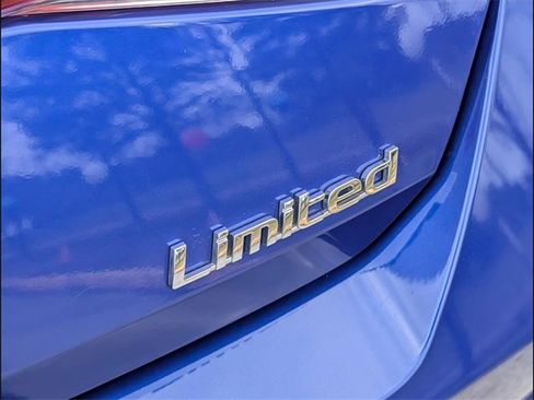 Used 2023 Hyundai Elantra Limited image 8