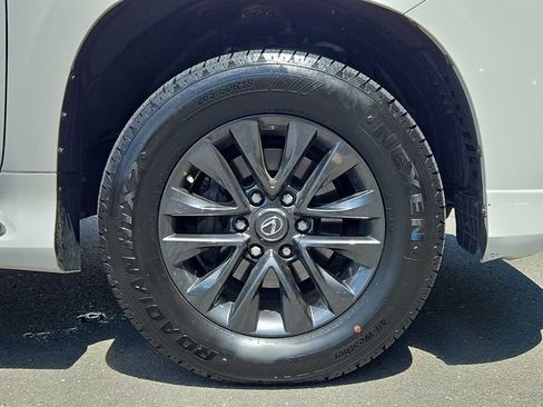 Used 2021 Lexus GX 460 Premium w/ Premium Package AWD/4WD image 8