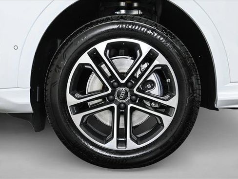 New 2025 Audi Q5 Premium image 24