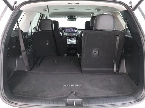Used 2023 Hyundai Palisade SEL AWD/4WD image 32