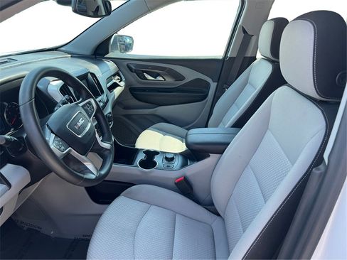 Used 2023 GMC Terrain SLE w/ Driver Convenience Package image 10