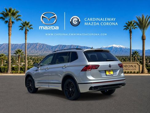 Used 2022 Volkswagen Tiguan SE R-Line FWD image 5