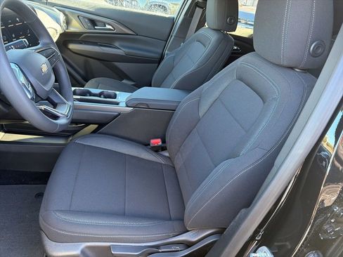 New 2026 Chevrolet Equinox EV LT image 17