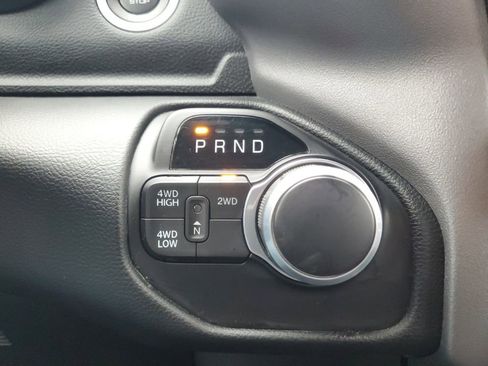 Used 2024 RAM 2500 Big Horn w/ Bed Utility Group image 17