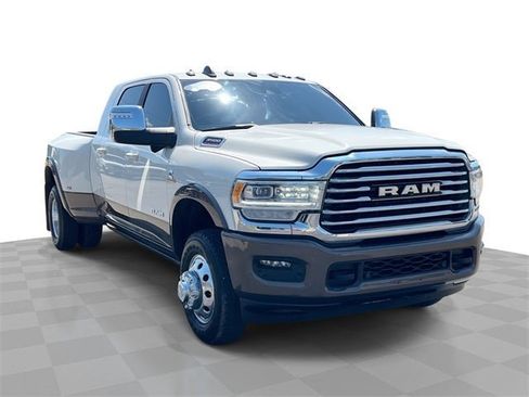 Used 2024 RAM 3500 Limited w/ Safety Group image 50
