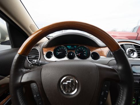 Used 2010 Buick Enclave CXL image 14