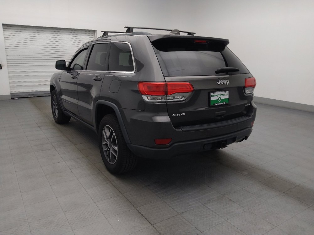 Used 2019 Jeep Grand Cherokee Laredo w/ 18" Wheel & 8.4" Radio Group AWD/4WD image 5
