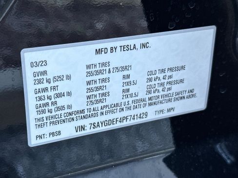 Used 2023 Tesla Model Y Performance image 28