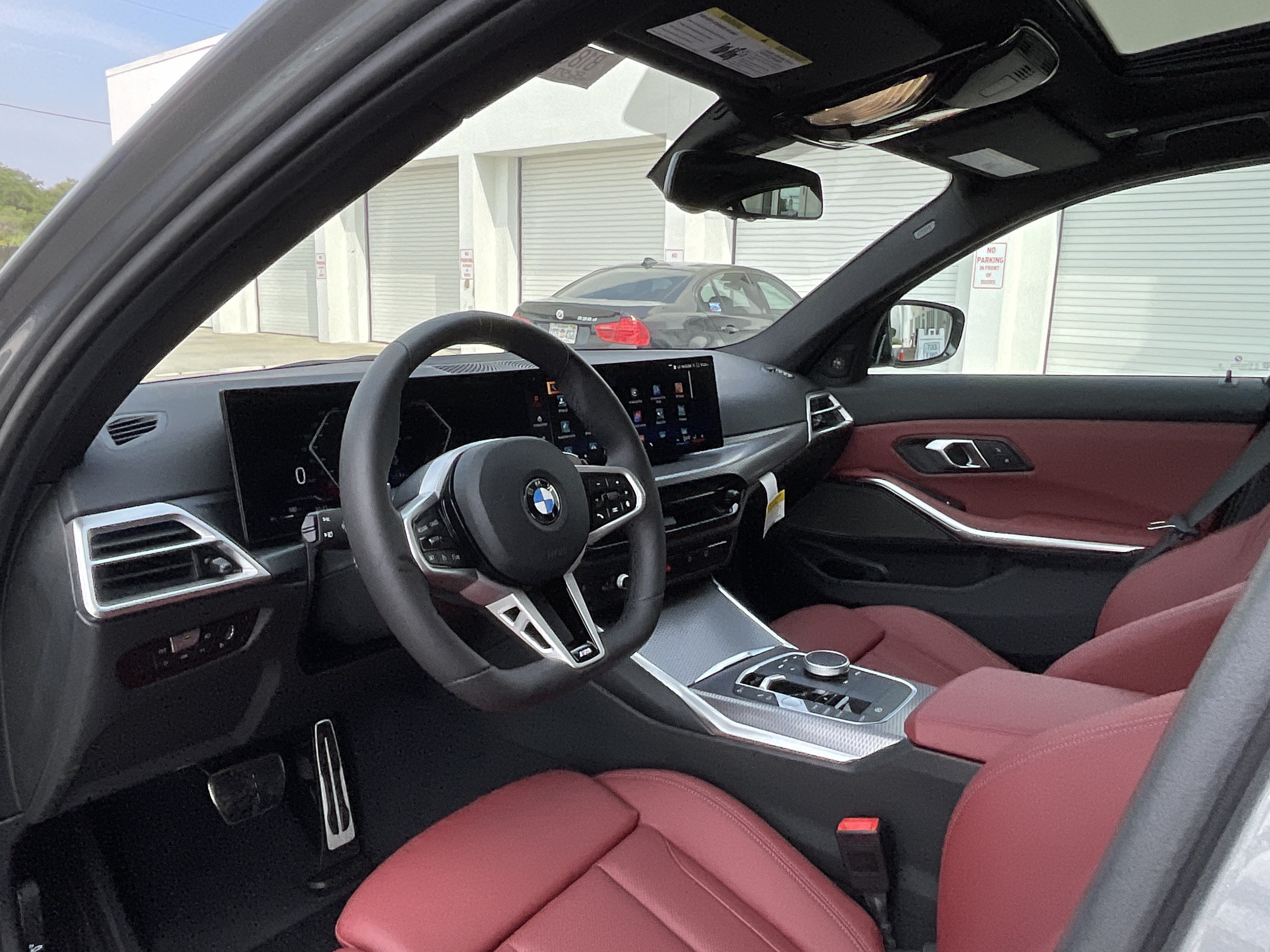 New 2026 BMW 330i xDrive Sedan w/ M Sport Package AWD/4WD image 9