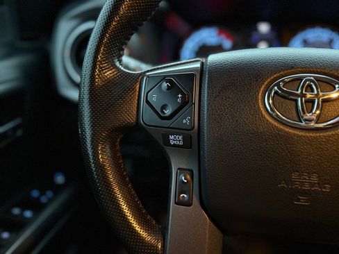 Used 2016 Toyota Tacoma TRD Off-Road w/ Towing Package AWD/4WD image 28