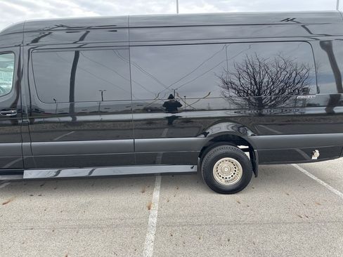 Used 2023 Mercedes-Benz Sprinter 3500 image 13