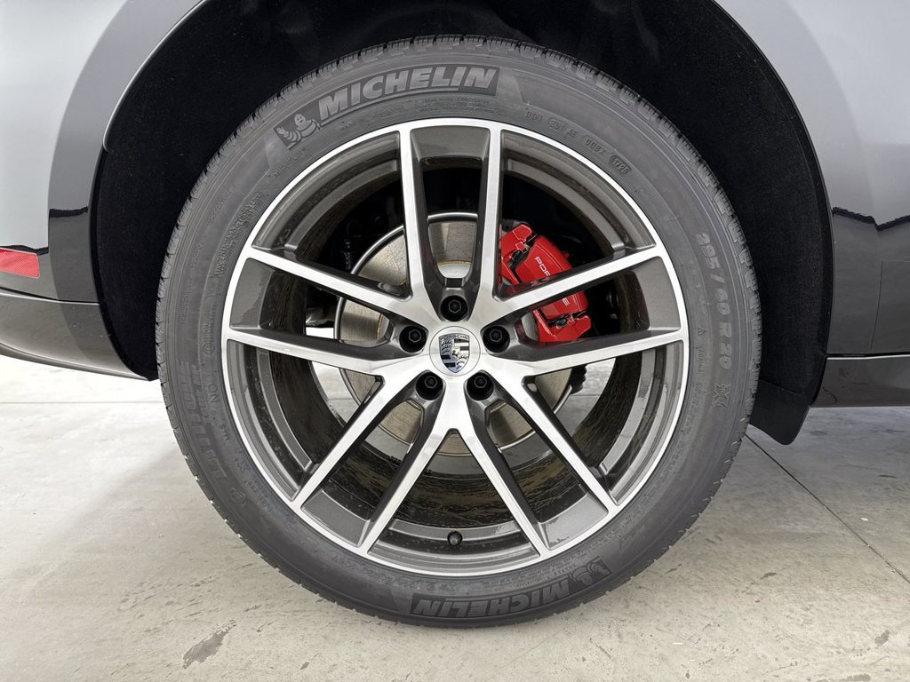 Used 2026 Porsche Macan S AWD/4WD image 16