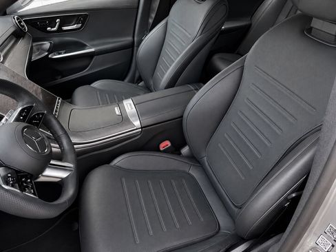 Certified 2023 Mercedes-Benz C 300 4MATIC Sedan image 2
