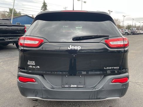 Used 2018 Jeep Cherokee Limited AWD/4WD image 6