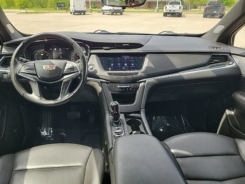 Used 2022 Cadillac XT5 Premium Luxury w/ Technology Package AWD/4WD image 16