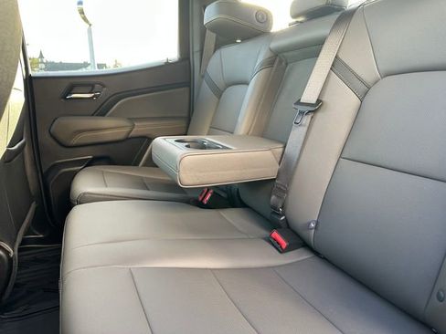 Used 2025 Chevrolet Colorado ZR2 w/ Technology Package image 22