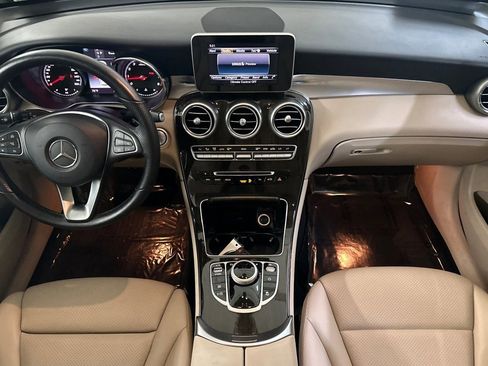 Used 2019 Mercedes-Benz GLC 300 4MATIC image 26