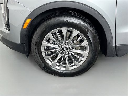Used 2024 Cadillac XT4 Premium Luxury image 26