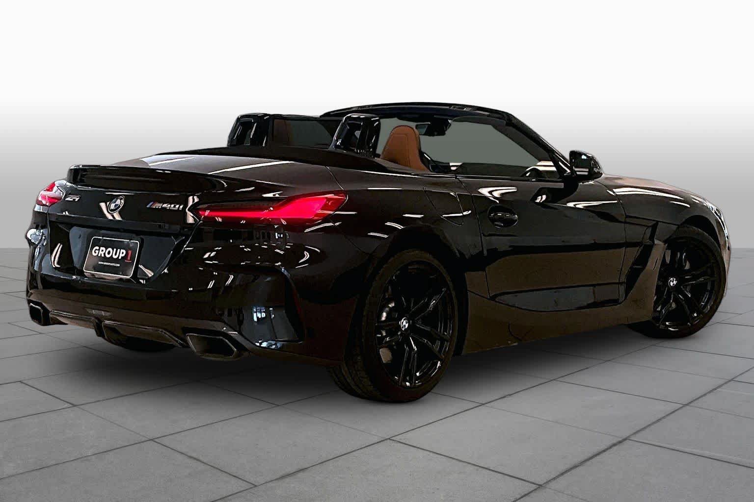 Used 2022 BMW Z4 M40i w/ Premium Package RWD image 12