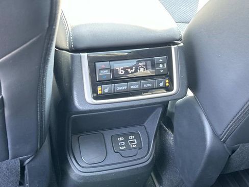 Used 2023 Subaru Ascent Limited w/ Technology Package image 19