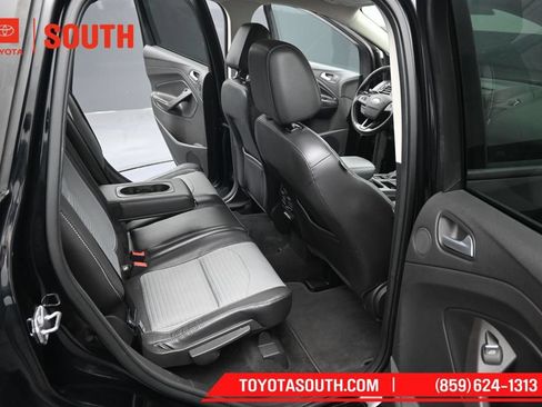 Used 2017 Ford Escape SE w/ Equipment Group 201A AWD/4WD image 28