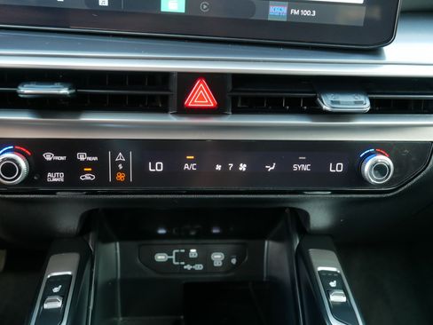 Certified 2025 Kia Sorento S AWD/4WD image 23