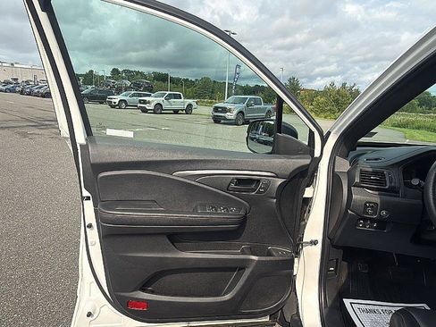 Used 2023 Honda Passport TrailSport image 23