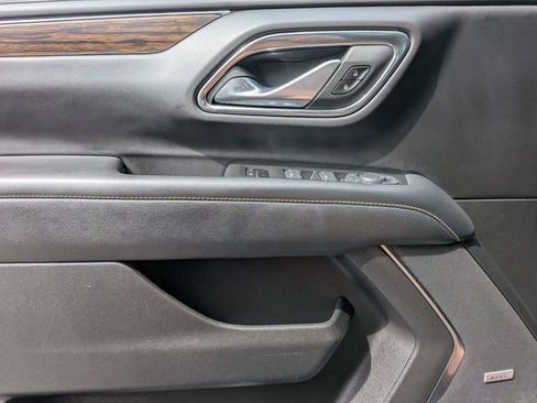 Used 2023 Chevrolet Tahoe Premier AWD/4WD image 27