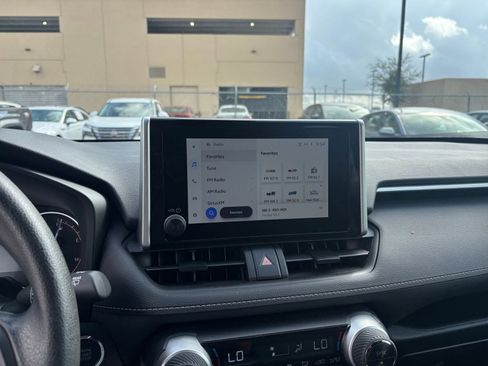 Used 2025 Toyota RAV4 XLE w/ Convenience Package image 20