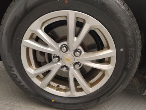 Used 2017 Chevrolet Equinox LT w/ Convenience Package image 31