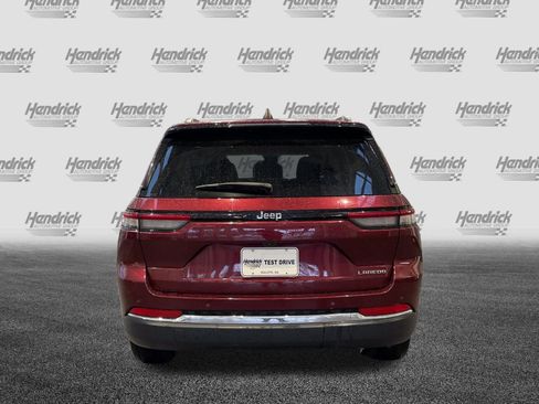 Used 2023 Jeep Grand Cherokee Laredo w/ Luxury Tech Group I RWD image 9