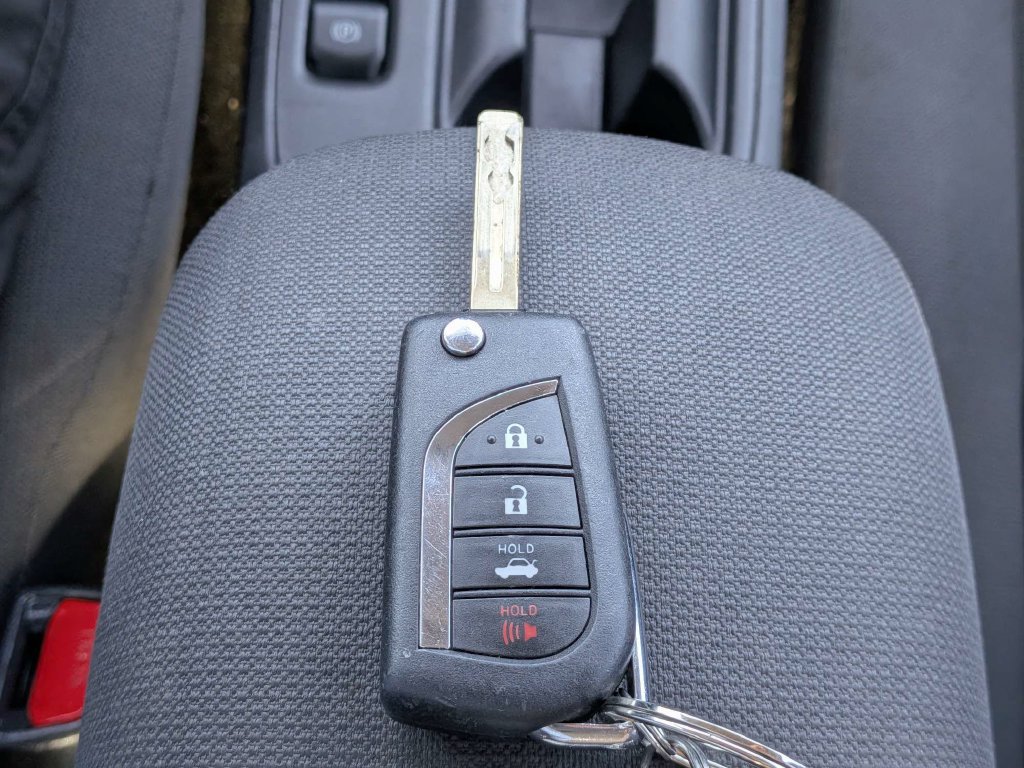 Used 2025 Toyota Corolla LE FWD image 27